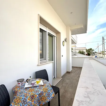 Apartment Cento Passi Dal Mare