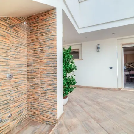 Apartment Cento Passi Dal Mare By Latuapuglia *