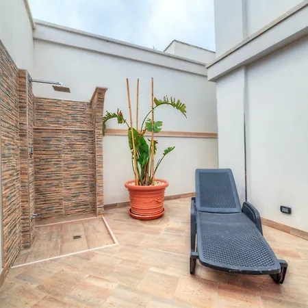 Apartment Cento Passi Dal Mare By Latuapuglia